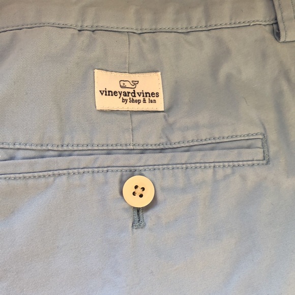 Vineyard Vines club shorts in light blue - Picture 5 of 7